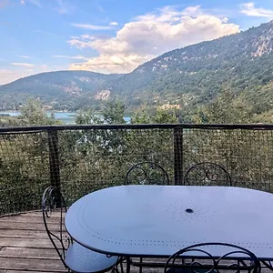 https://cabanes-et-lodges-du-belvedere.hotels-rhonealpes.com