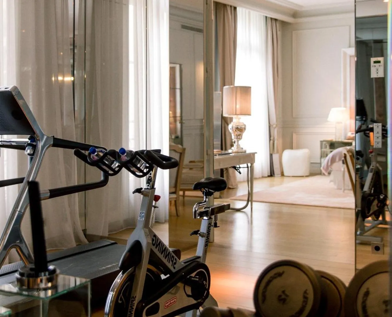 Hotel Le Royal Monceau Raffles Párizs