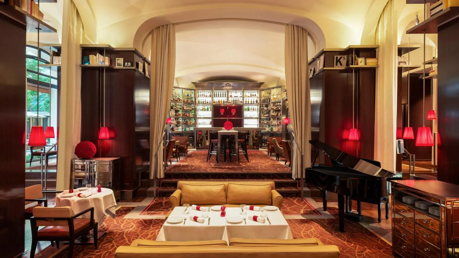 *****  Hotel Le Royal Monceau Raffles Párizs Franciaország