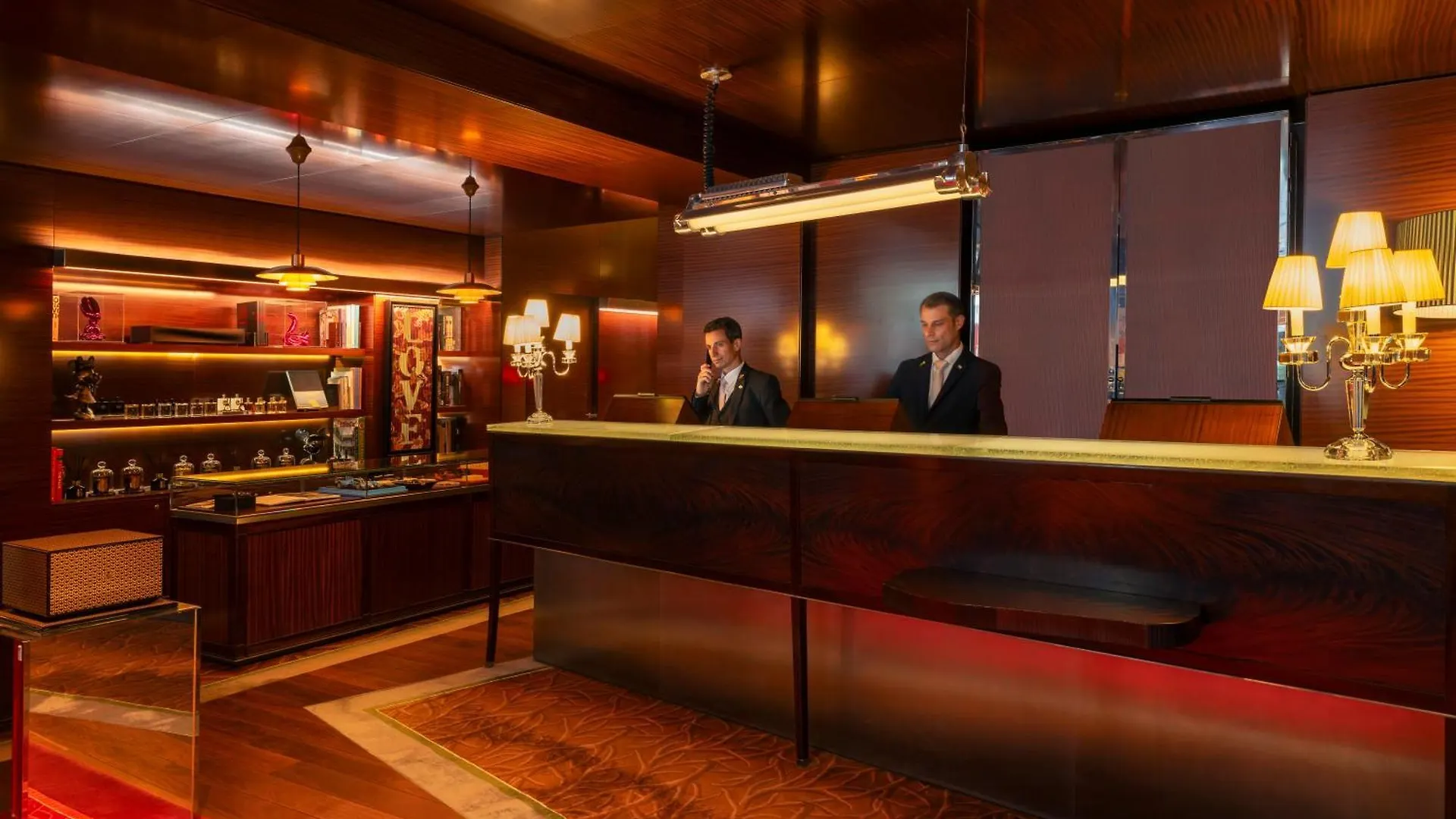 Hotel Le Royal Monceau Raffles París Francia